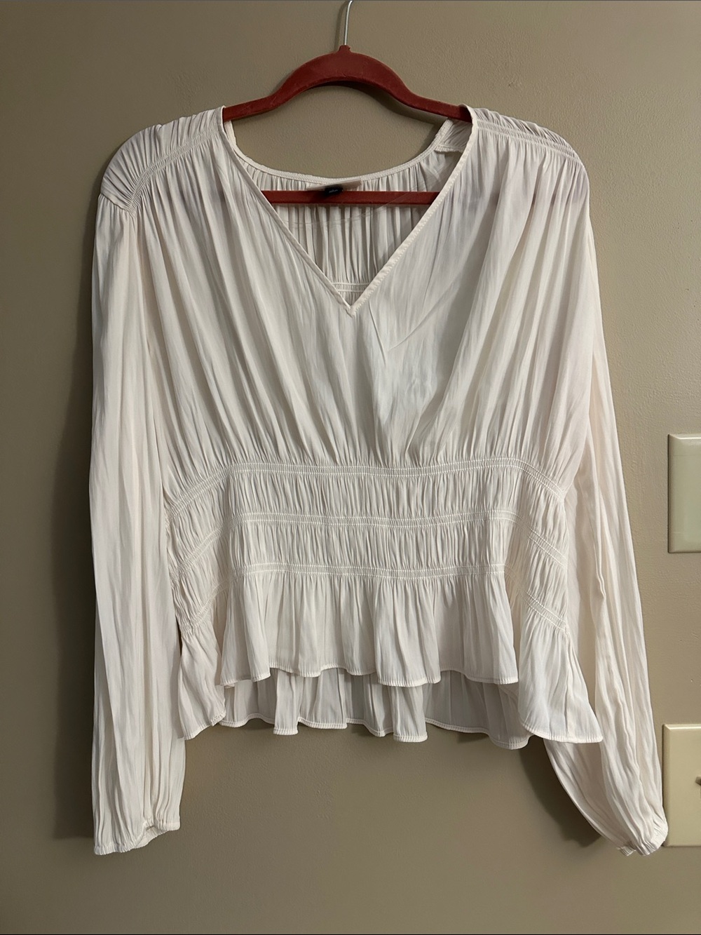 Universal Thread Cream V‑Neck Smocked Peasant Blouse